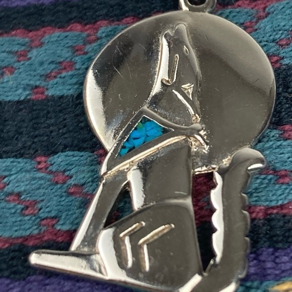 Vintage 1989 Silver Turquoise Howling Wolf Dangling Pierced Earrings - Picture 4 of 9